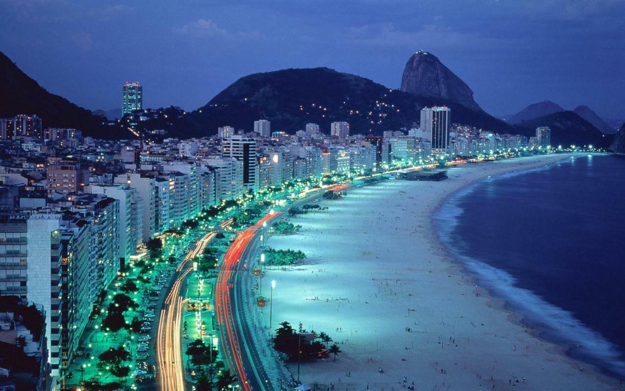Copacabana ao lado do Metro Río de Janeiro Exterior foto